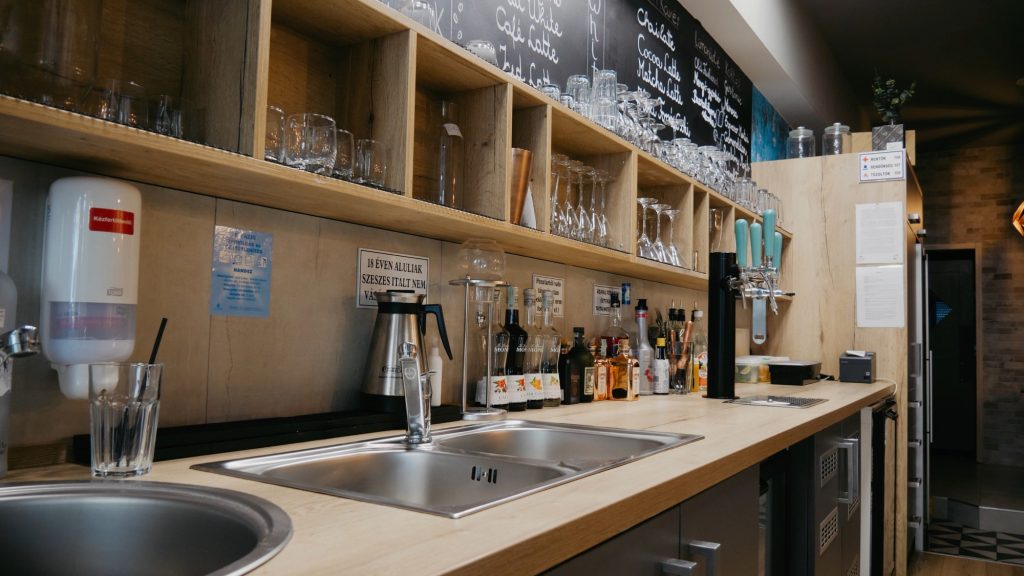 Cafe Maran Váróczi Üzletberendezés Projekt - Belső pult, mosogató