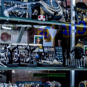 Aurum ékszerüzlet berendezés Westend - 2