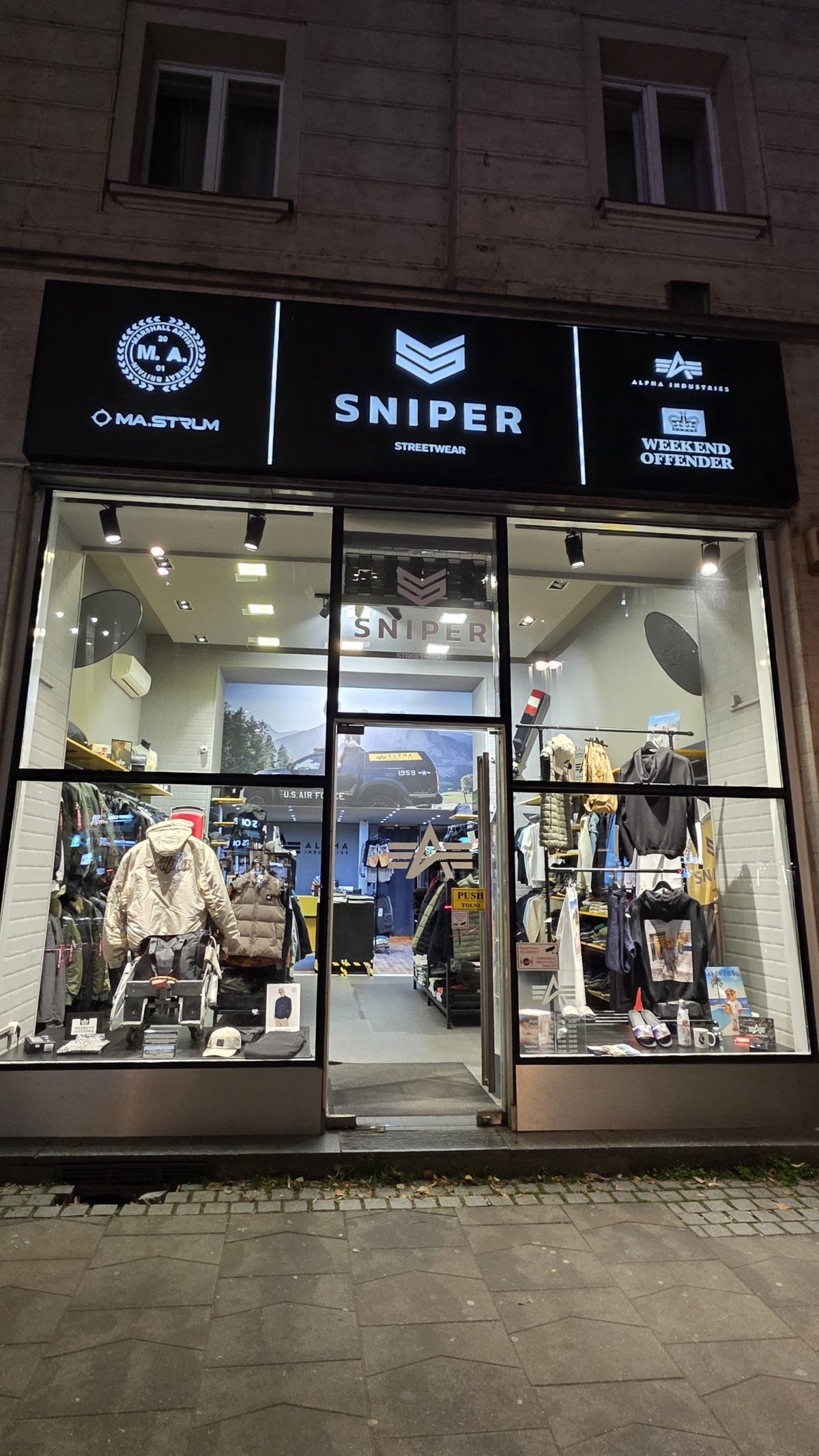 Alőha Industries üzletberendezés