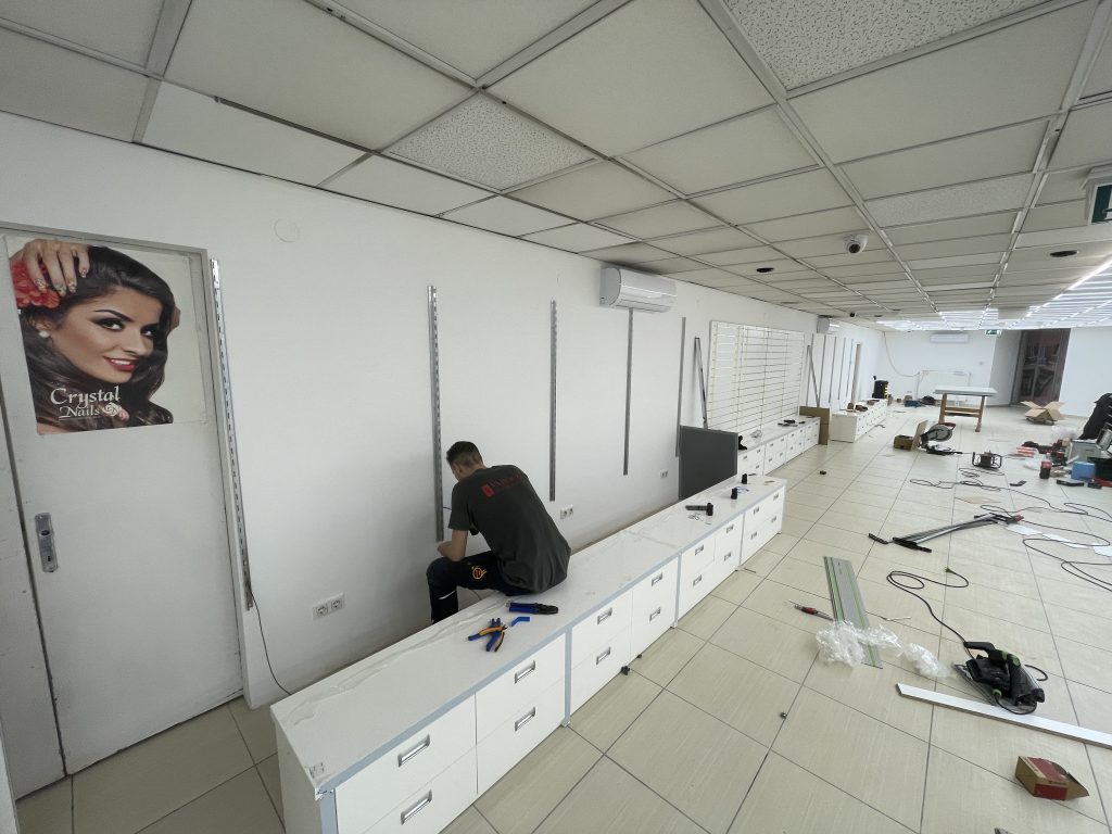 Crystal Nails J&oacute;zsef krt. &uuml;zlet berendez&eacute;se 10