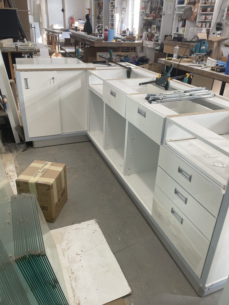 Crystal Nails J&oacute;zsef krt. &uuml;zlet berendez&eacute;se 13