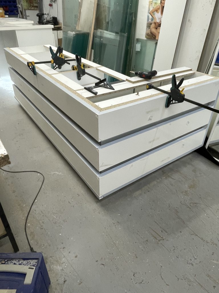 Crystal Nails J&oacute;zsef krt. &uuml;zlet berendez&eacute;se 15