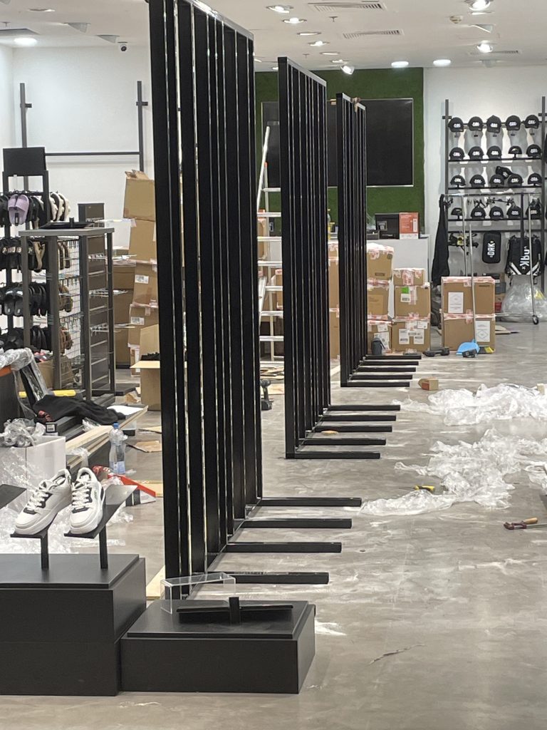 DRK Ar&eacute;na &uuml;zletberendez&eacute;s 10