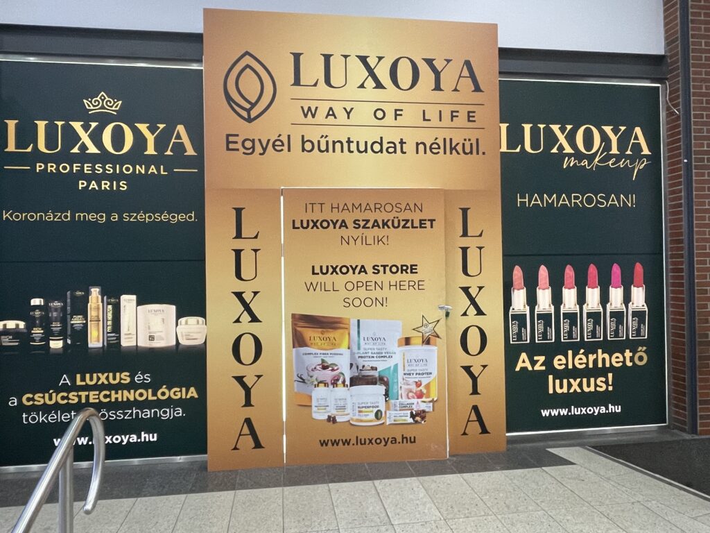 Luxoya Westend &Uuml;zletberendez&eacute;s - Referencia 01