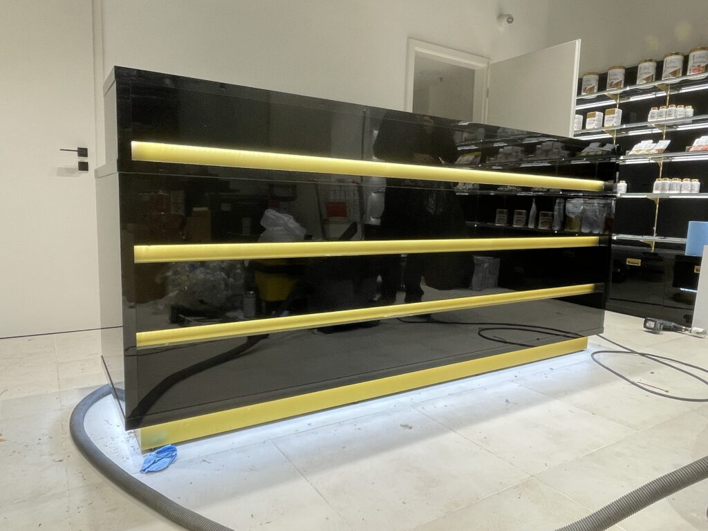 Luxoya Westend &Uuml;zletberendez&eacute;s - Referencia 11