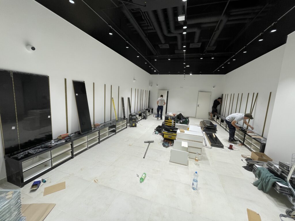 Luxoya Westend &Uuml;zletberendez&eacute;s - Referencia 13