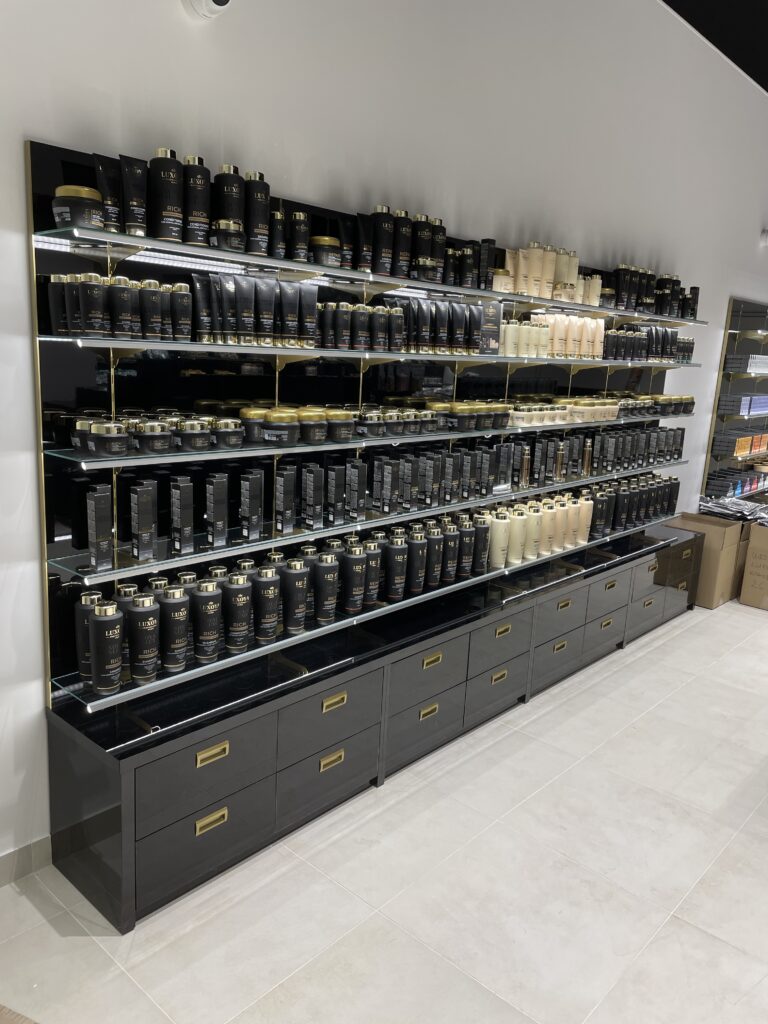 Luxoya Westend &Uuml;zletberendez&eacute;s - Referencia 02