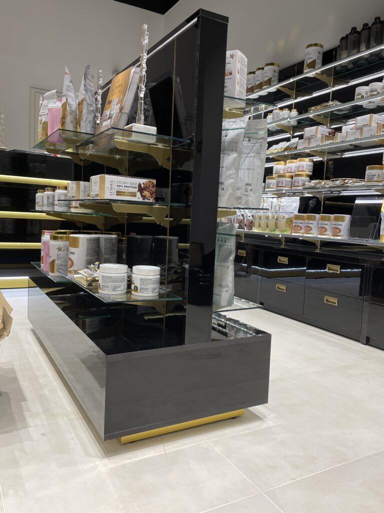 Luxoya Westend &Uuml;zletberendez&eacute;s - Referencia 03