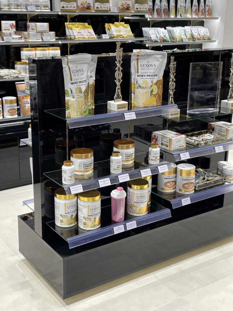 Luxoya Westend &Uuml;zletberendez&eacute;s - Referencia 07