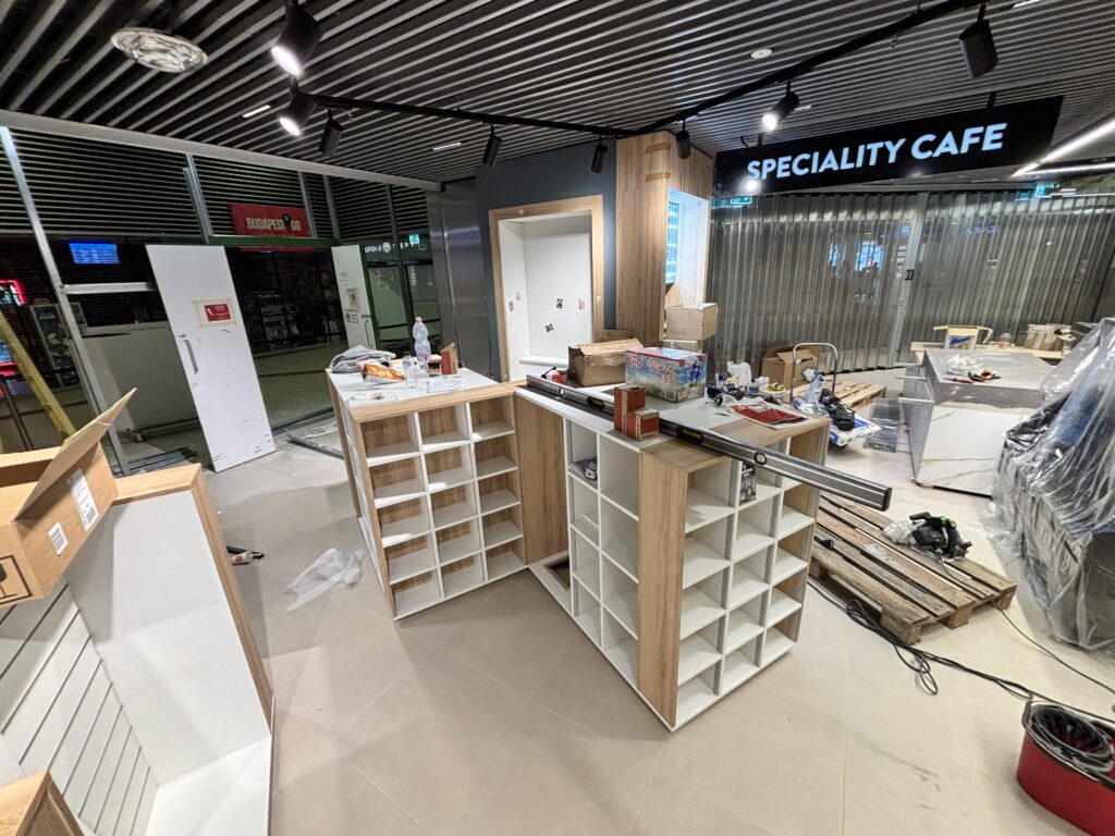 Budapest Bakery Souvenir - Budapest Airport 10