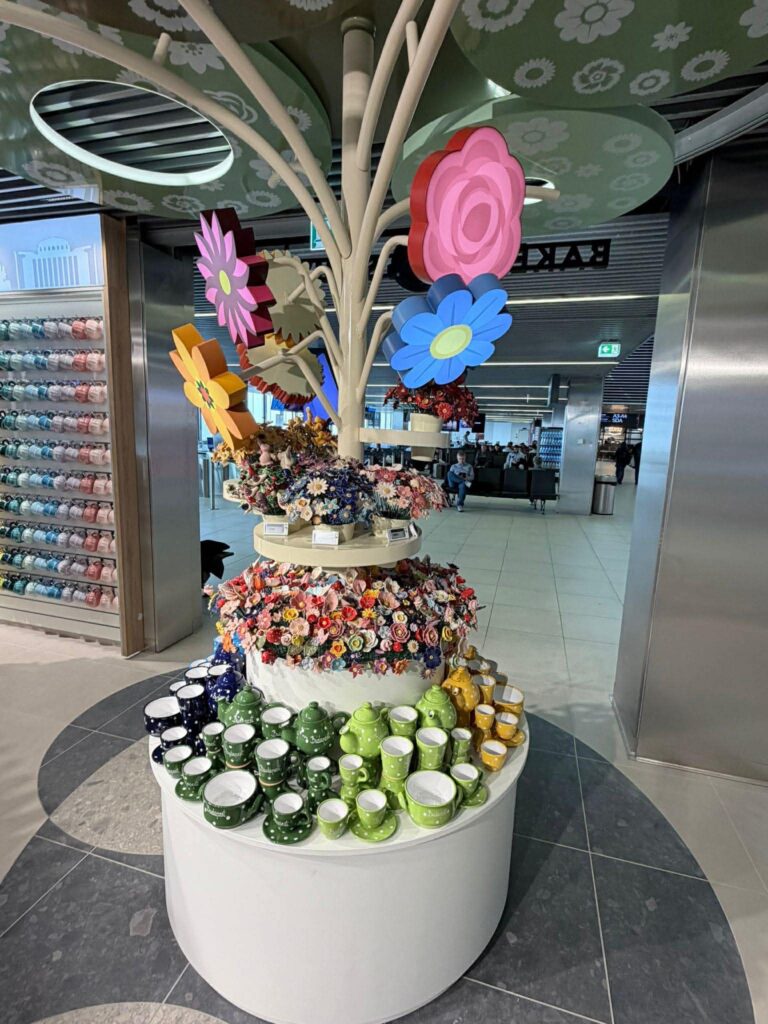 Budapest Bakery Souvenir - Budapest Airport 04