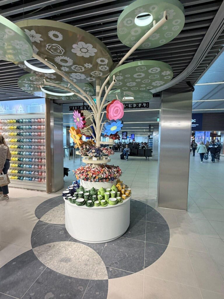 Budapest Bakery Souvenir - Budapest Airport 07