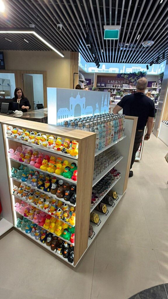 Budapest Bakery Souvenir - Budapest Airport 08