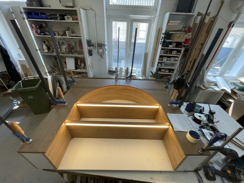 Marzipan House &eacute;dess&eacute;gbolt berendez&eacute;s V&aacute;s&aacute;rcsarnok 14