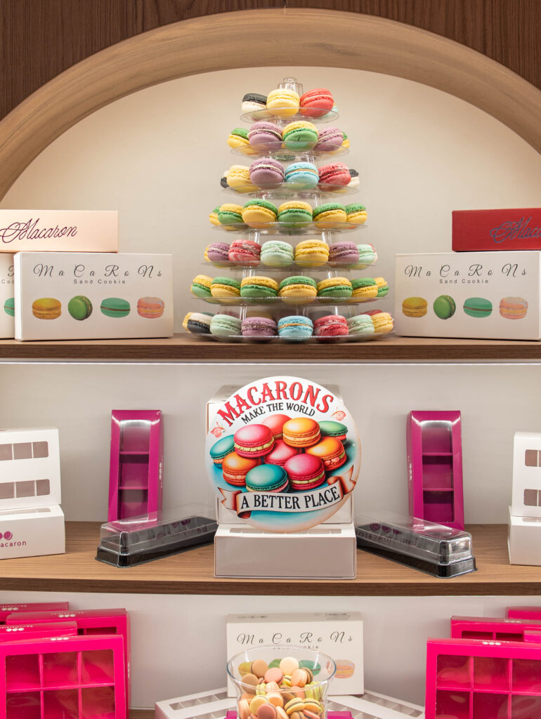 Marzipan House &eacute;dess&eacute;gbolt berendez&eacute;s V&aacute;s&aacute;rcsarnok 04